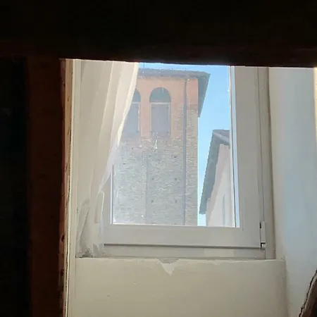Mansarda 7 Chiese בולוניה